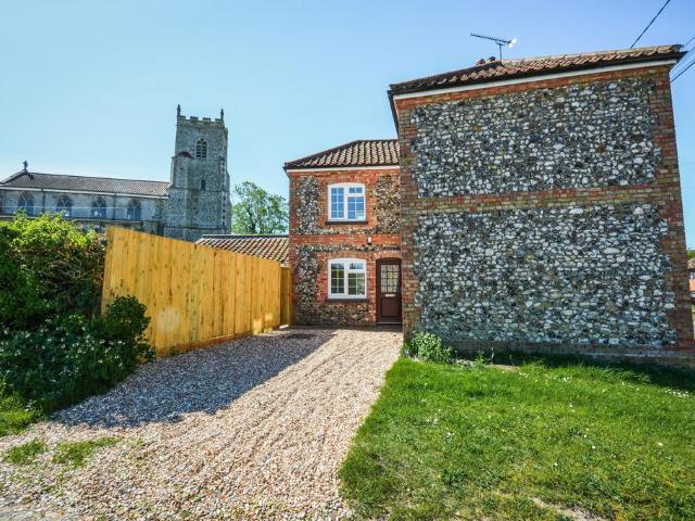 3 bedroom detached house to rent