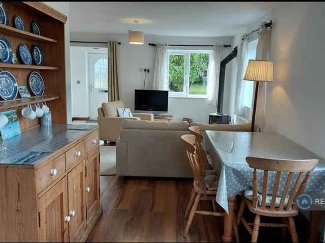3 bedroom detached house to rent