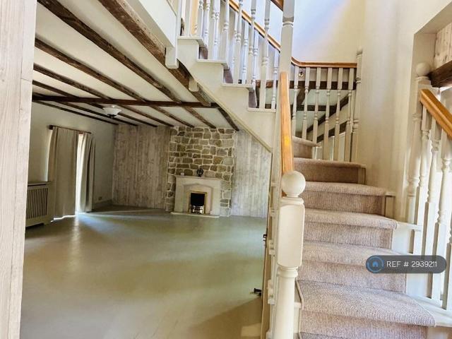 3 bedroom detached house to rent