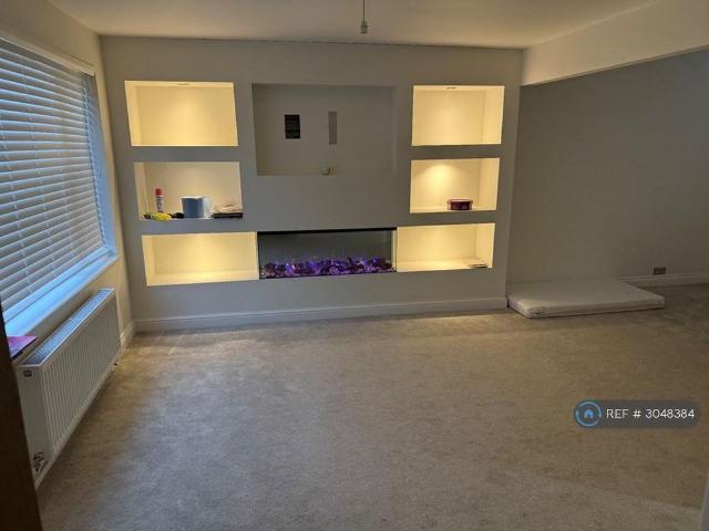 3 bedroom detached house to rent