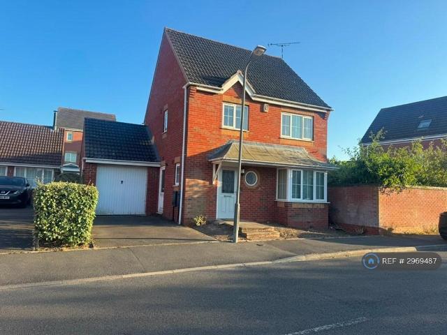 3 bedroom detached house to rent