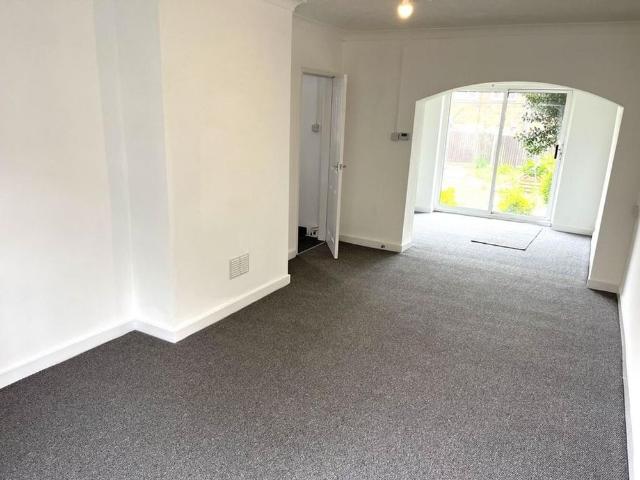 3 bedroom detached house to rent