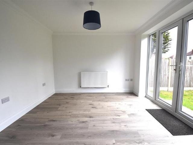 3 bedroom detached house to rent