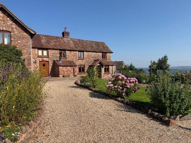 3 bedroom detached house to rent
