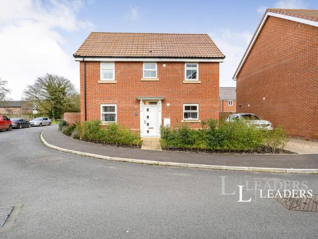 3 bedroom detached house to rent