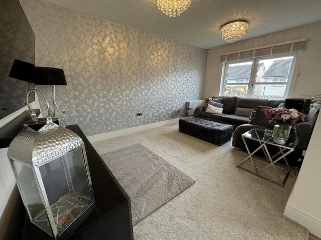 3 bedroom detached house to rent