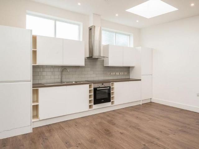 3 bedroom detached house to rent