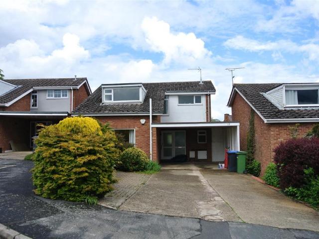3 bedroom detached house to rent