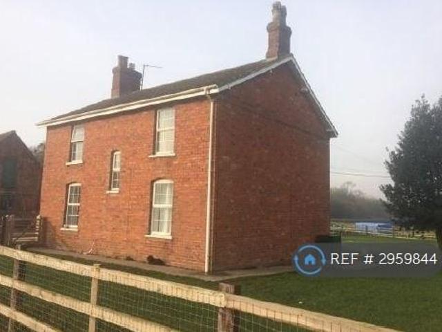 3 bedroom detached house to rent