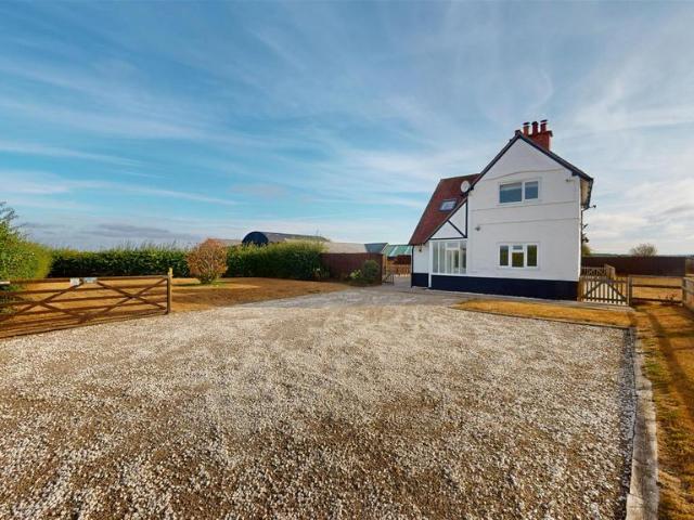 3 bedroom detached house to rent
