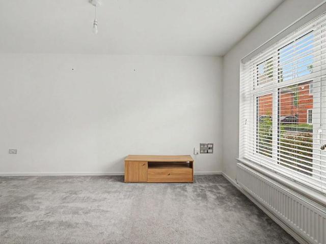 3 bedroom detached house to rent