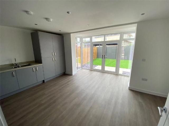 3 bedroom detached house to rent