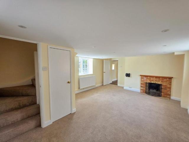 3 bedroom detached house to rent