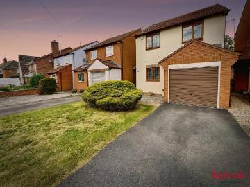 3 bedroom detached house to rent