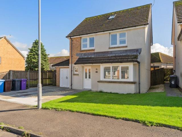 3 bedroom detached house to rent