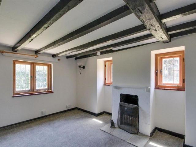 3 bedroom detached house to rent