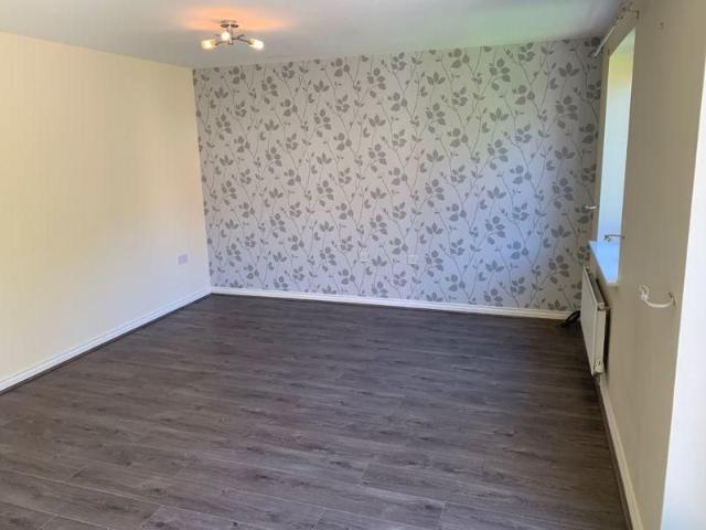 3 bedroom detached house to rent