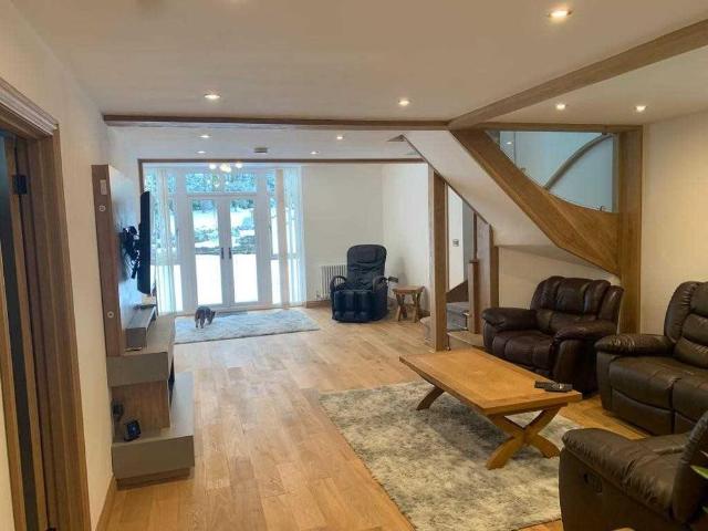 3 bedroom detached house to rent