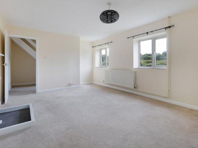 3 bedroom detached house to rent