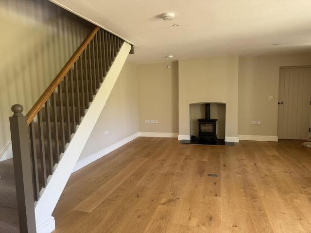 3 bedroom detached house to rent