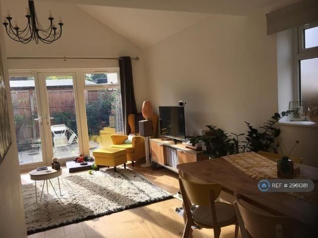 3 bedroom detached house to rent