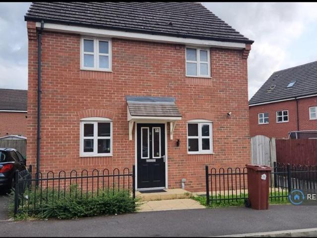 3 bedroom detached house to rent