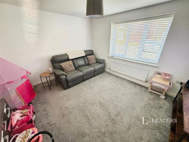 3 bedroom detached house to rent
