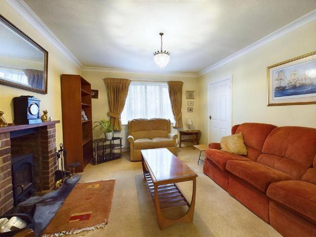 3 bedroom detached house to rent