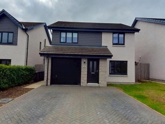 3 bedroom detached house to rent