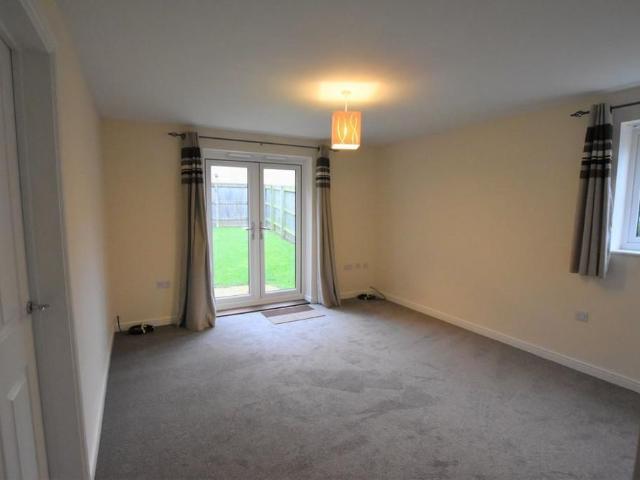 3 bedroom detached house to rent