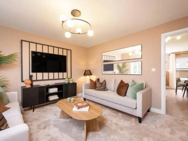 3 bedroom detached house to rent