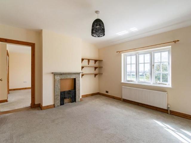 3 bedroom detached house to rent