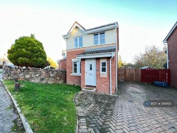 3 bedroom detached house to rent