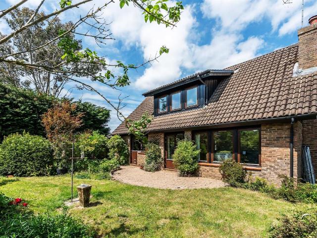 3 bedroom detached house to rent