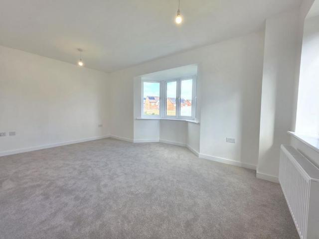 3 bedroom detached house to rent