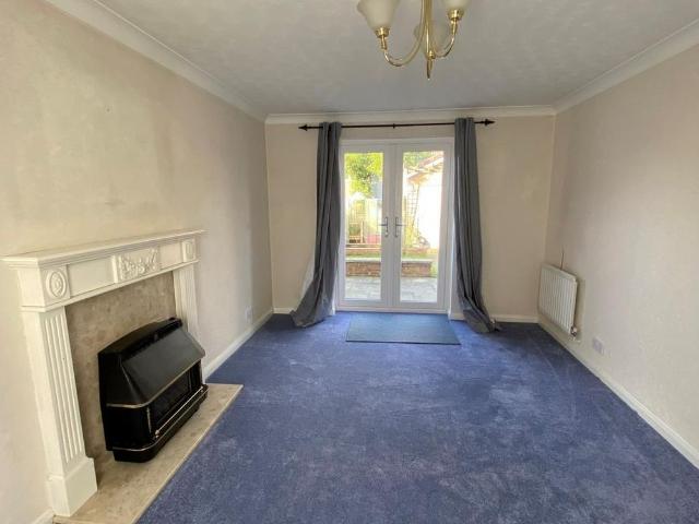 3 bedroom detached house to rent
