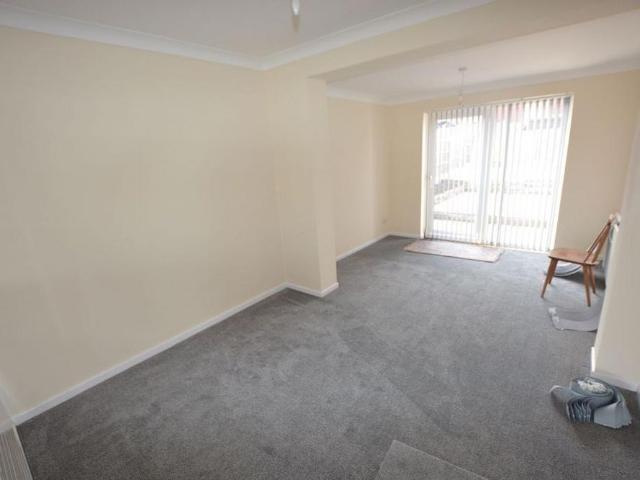 3 bedroom detached house to rent