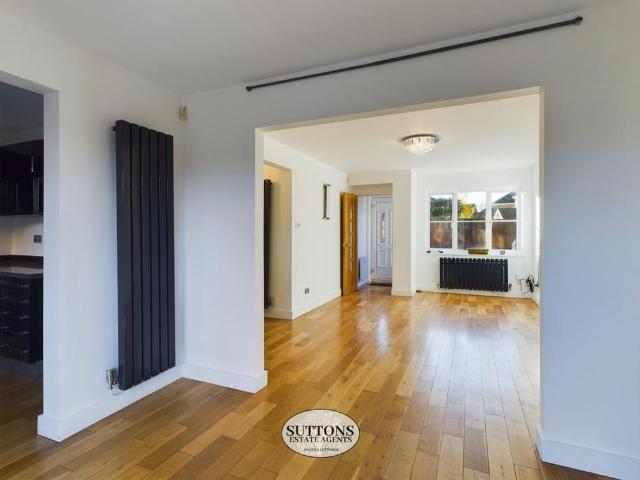 3 bedroom detached house to rent