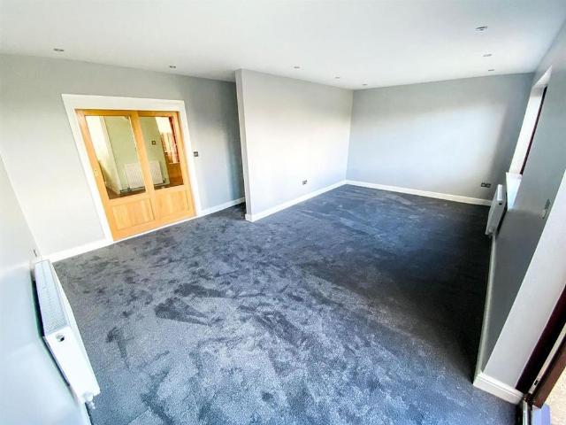 3 bedroom detached house to rent