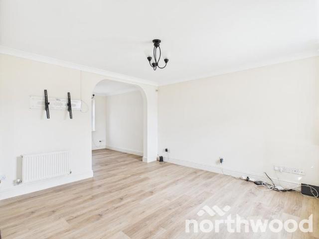 3 bedroom detached house to rent