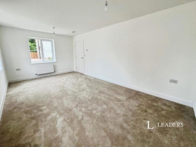 3 bedroom detached house to rent