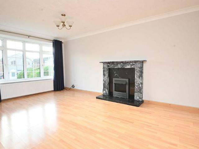 3 bedroom detached house to rent