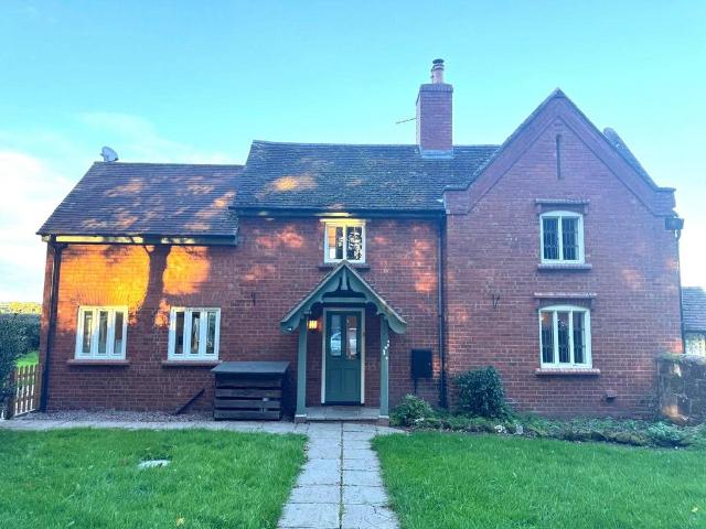 3 bedroom detached house to rent