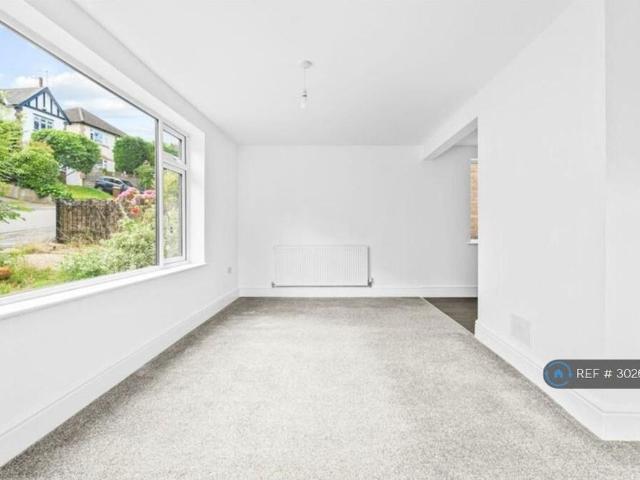 3 bedroom detached house to rent