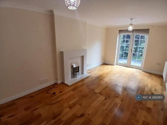 3 bedroom detached house to rent