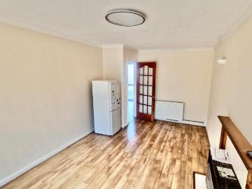 3 bedroom detached house to rent