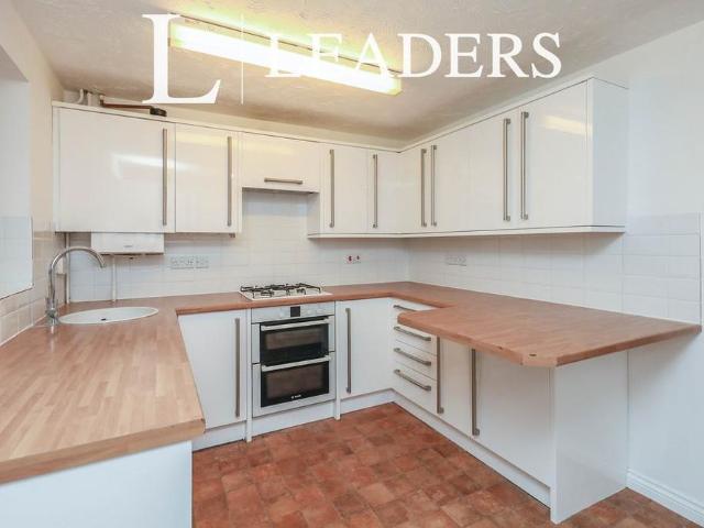 3 bedroom detached house to rent
