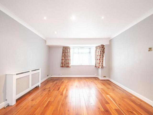 3 bedroom detached house to rent