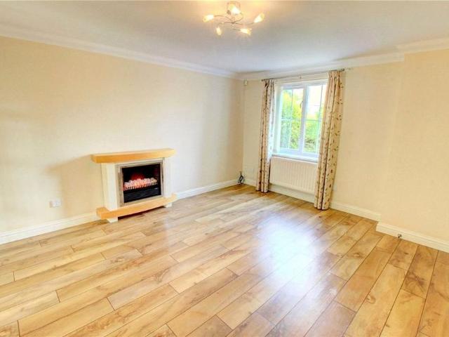 3 bedroom detached house to rent