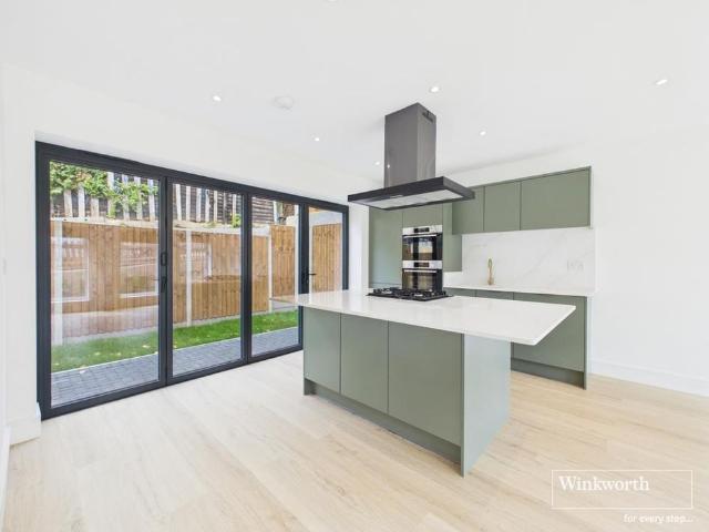 3 bedroom detached house to rent